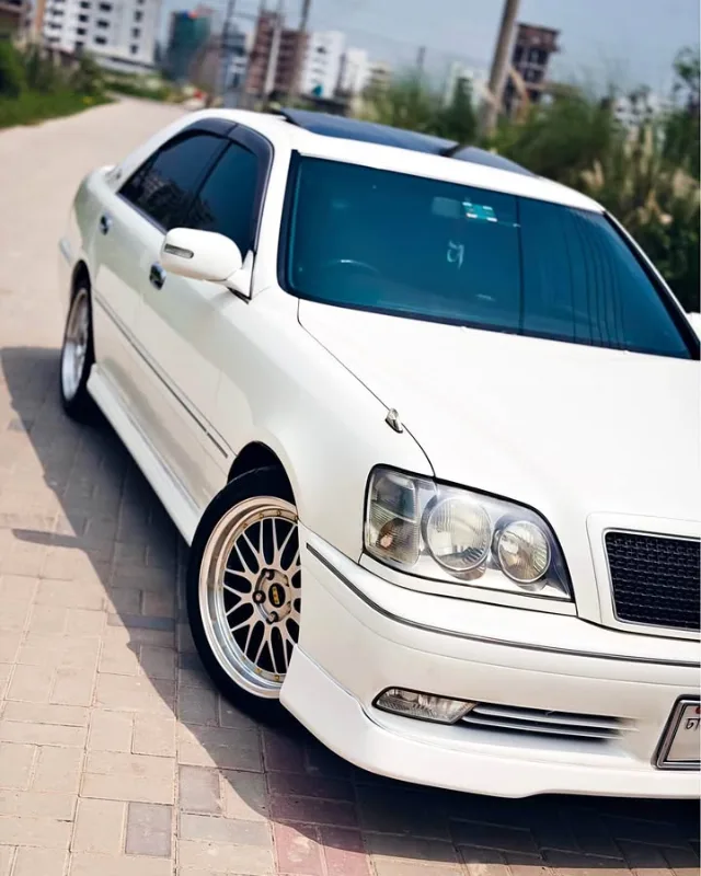 Toyota Crown Athlete