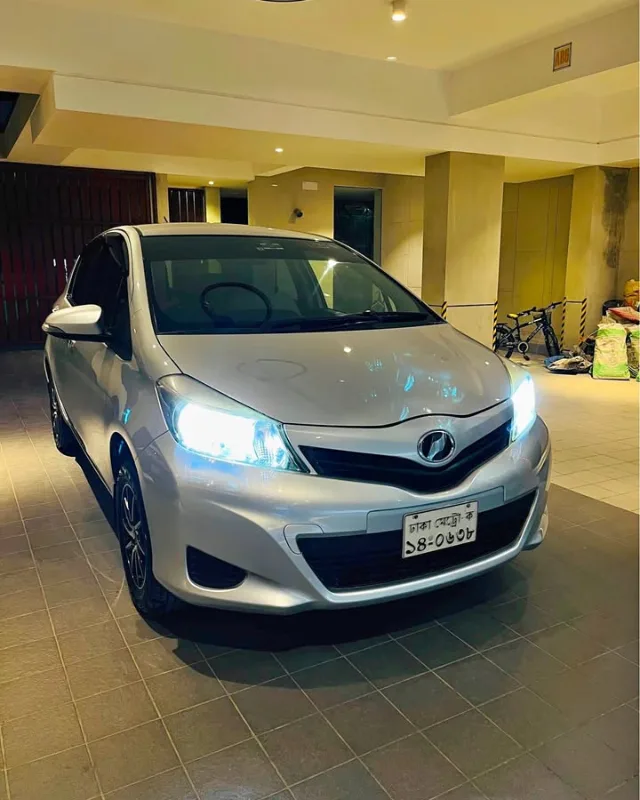 Toyota Vitz 2011