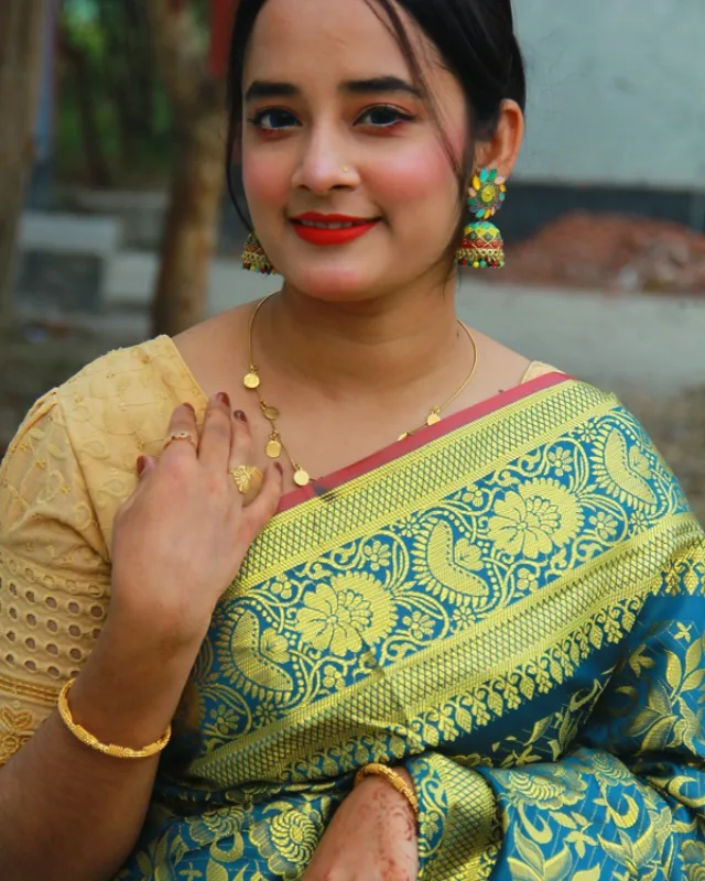 সিল্ক কাতান শাড়ি